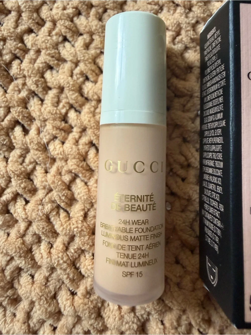 Gucci Éternité De Beauté Foundation - medium fair 220W 2 pack